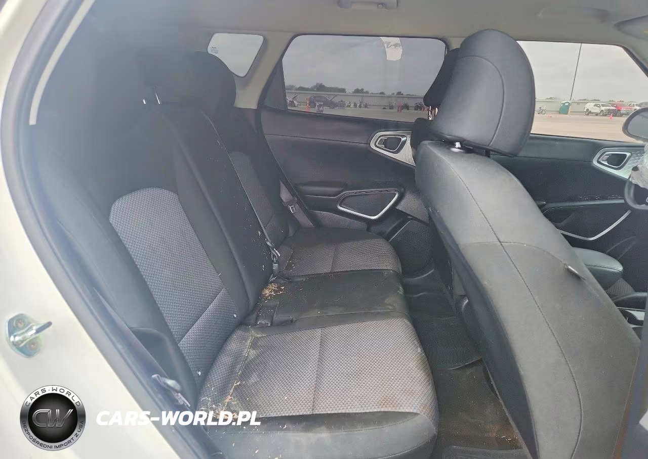 2022 Kia Soul VIN:KNDJ23AU5N7158852 - 10