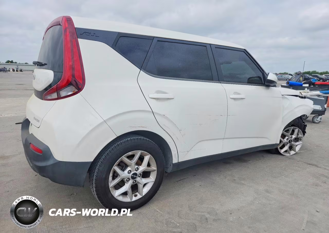 2022 Kia Soul VIN:KNDJ23AU5N7158852 - 3