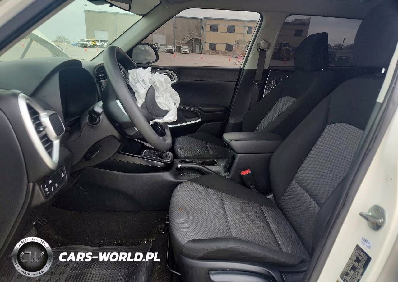 2022 Kia Soul VIN:KNDJ23AU5N7158852 - 7