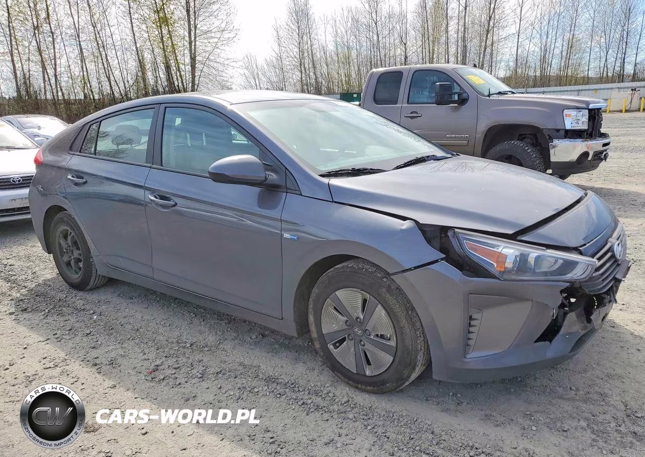 2018 Hyundai Ioniq Hybrid Blue VIN:KMHC65LC3JU071939 - 4