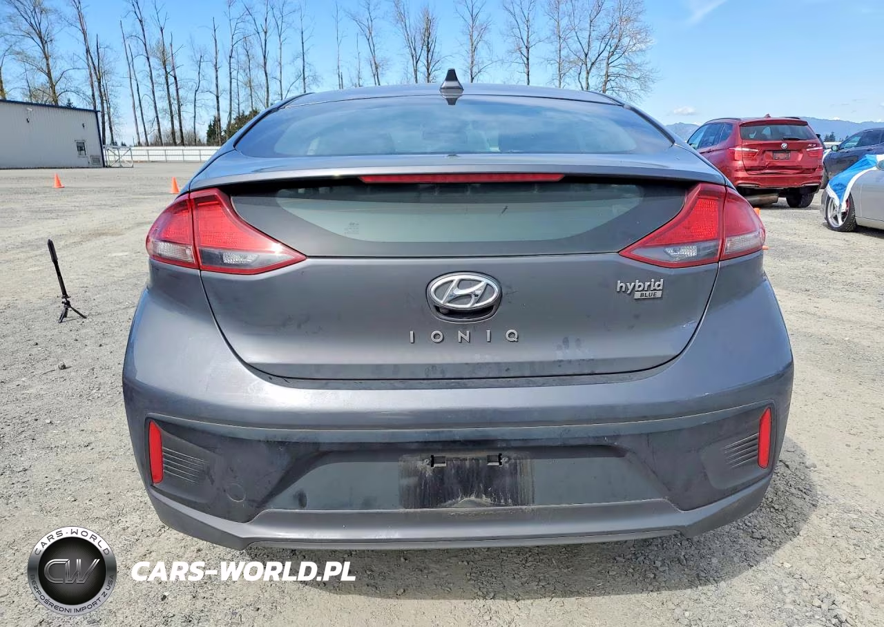 2018 Hyundai Ioniq Hybrid Blue VIN:KMHC65LC3JU071939 - 6