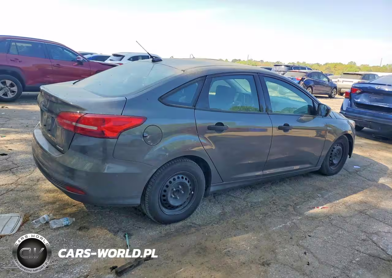 2016 Ford Focus S VIN:1FADP3E26GL224011 - 3