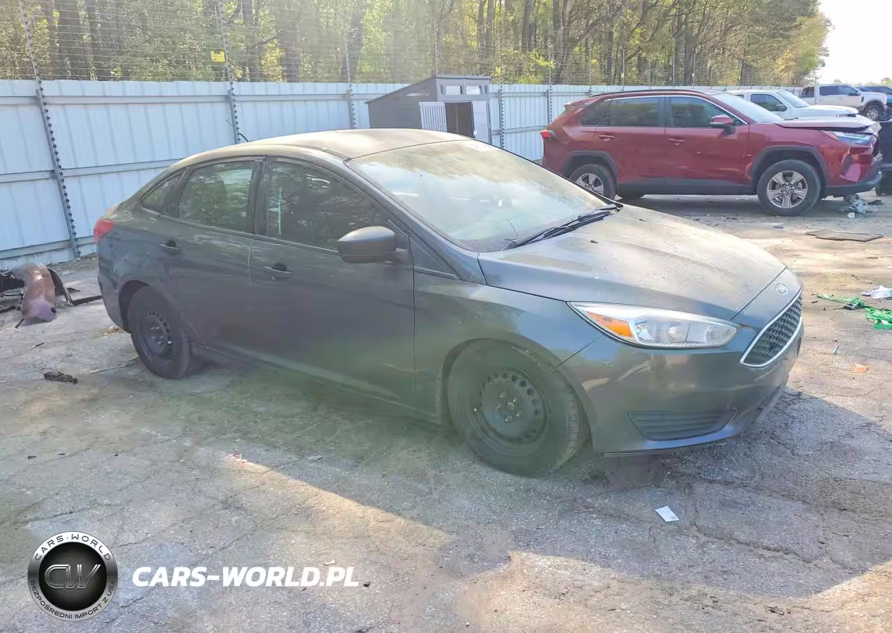 2016 Ford Focus S VIN:1FADP3E26GL224011 - 4