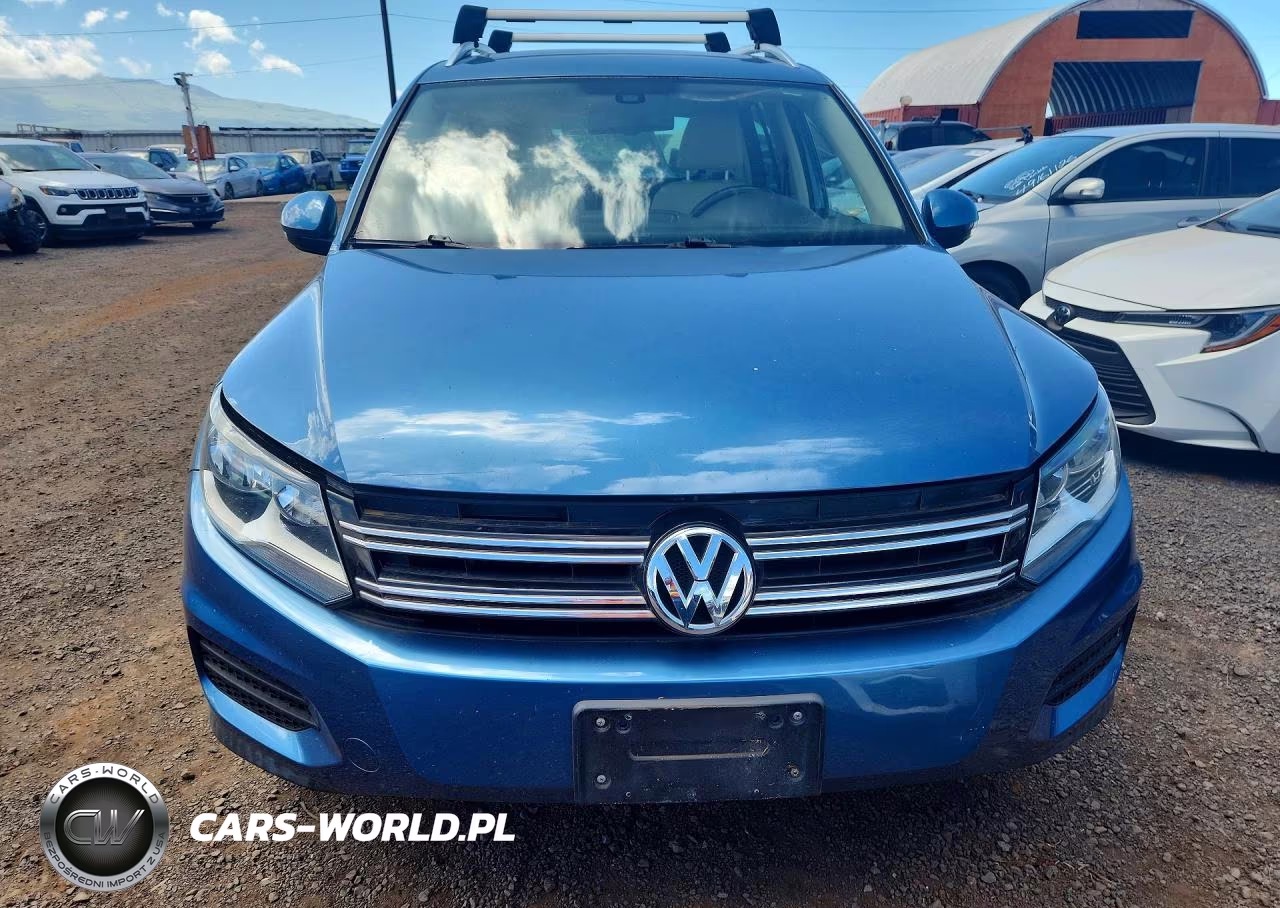 2017 Volkswagen Tiguan Wolfsburg VIN:WVGRV7AX8HK039394 - 5