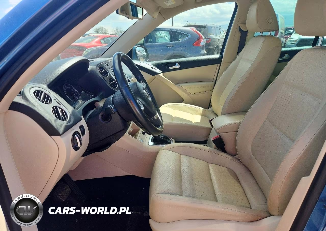 2017 Volkswagen Tiguan Wolfsburg VIN:WVGRV7AX8HK039394 - 7