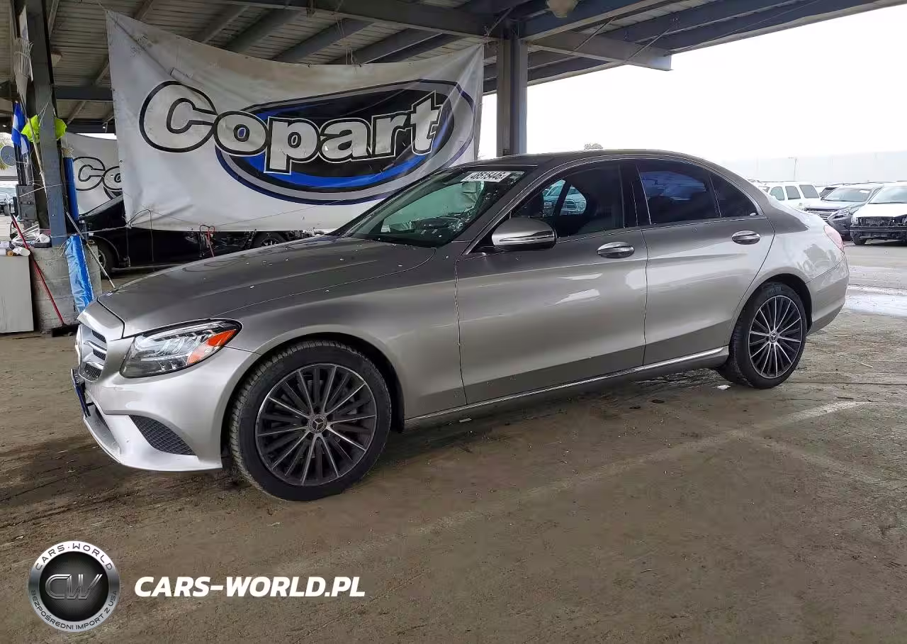 2020 Mercedes-Benz C 300