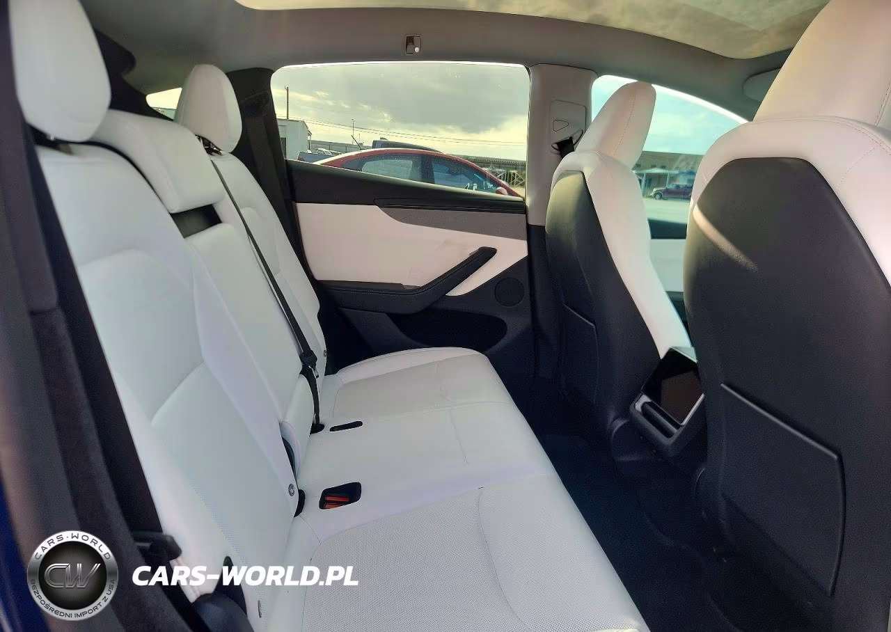 2026 Tesla Model Y VIN:7SAYGDEE3TA451987 - 10