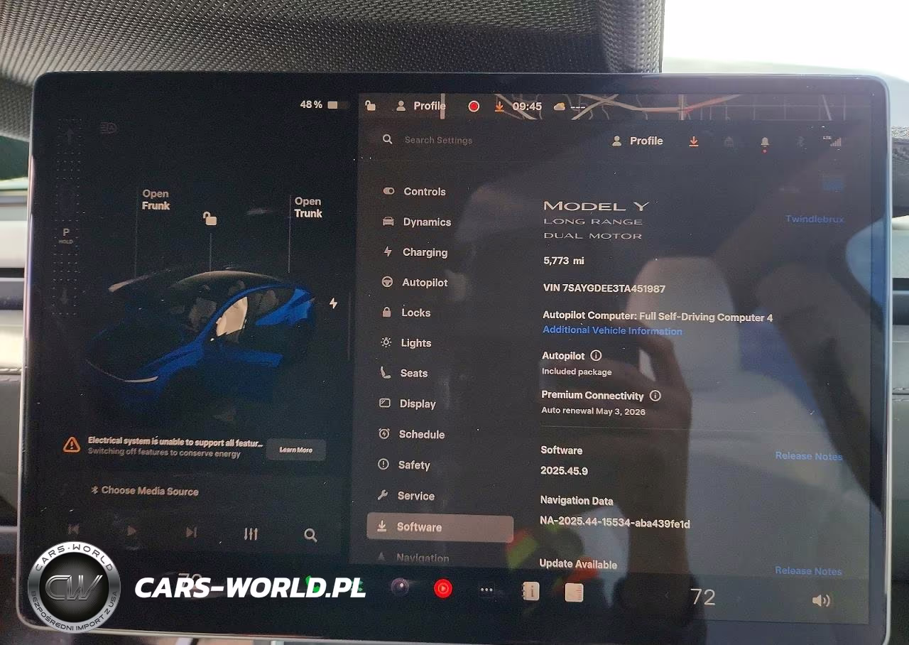 2026 Tesla Model Y VIN:7SAYGDEE3TA451987 - 9