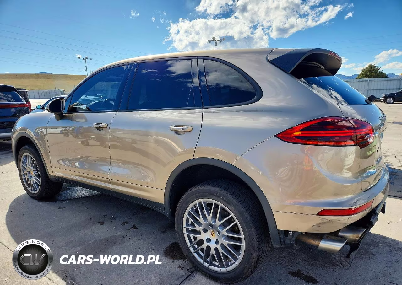 2016 Porsche Cayenne S VIN:WP1AB2A29GLA92775 - 2