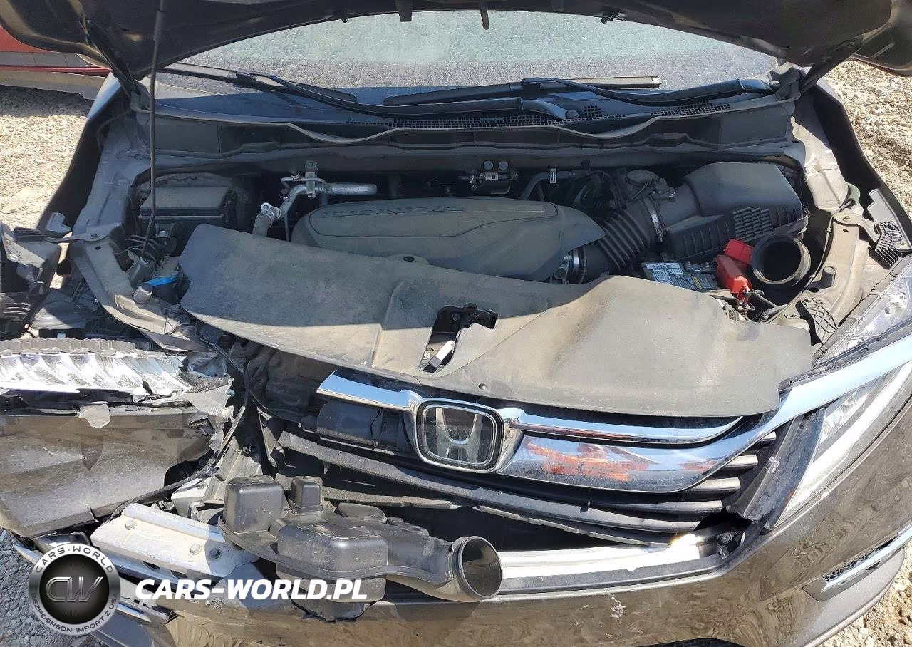 2018 Honda Odyssey Elite VIN:5FNRL6H95JB042025 - 12