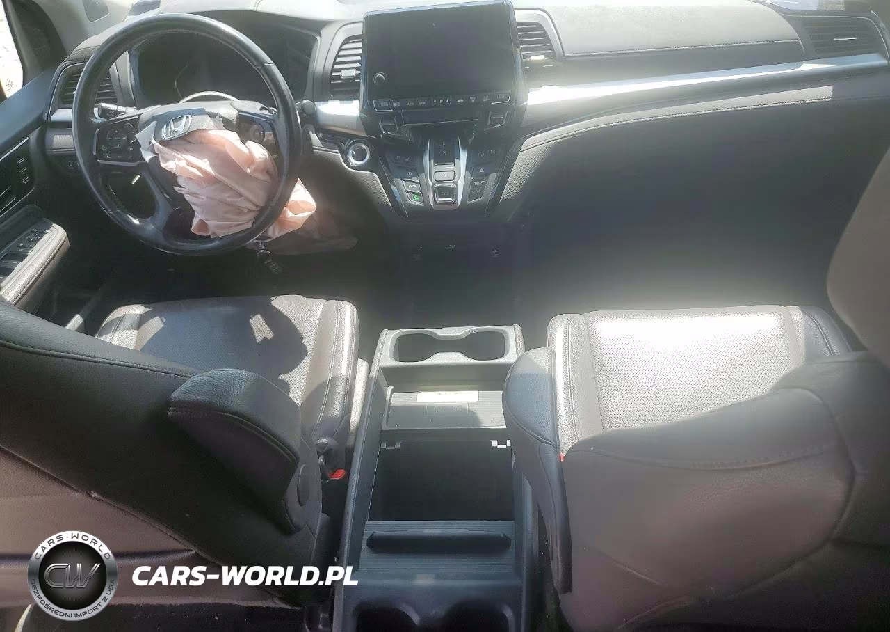 2018 Honda Odyssey Elite VIN:5FNRL6H95JB042025 - 8