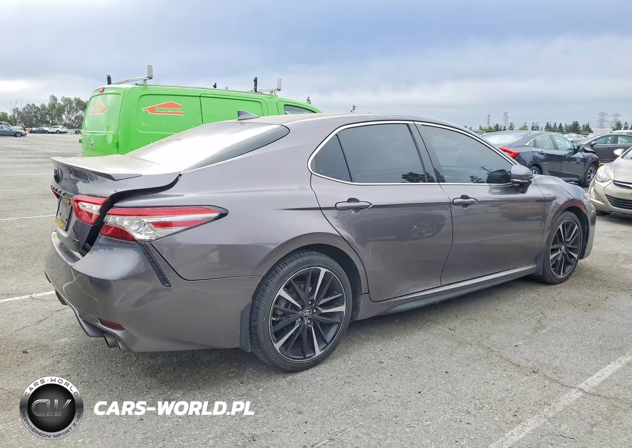 2019 Toyota Camry Xse VIN:4T1B61HK9KU832270 - 3