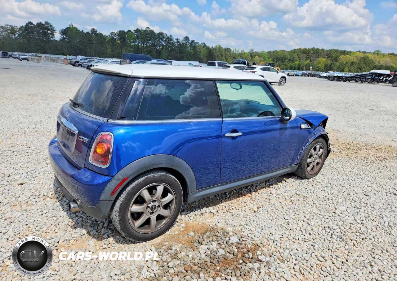 2009 Mini Cooper VIN:WMWMF33549TU70128 - 3