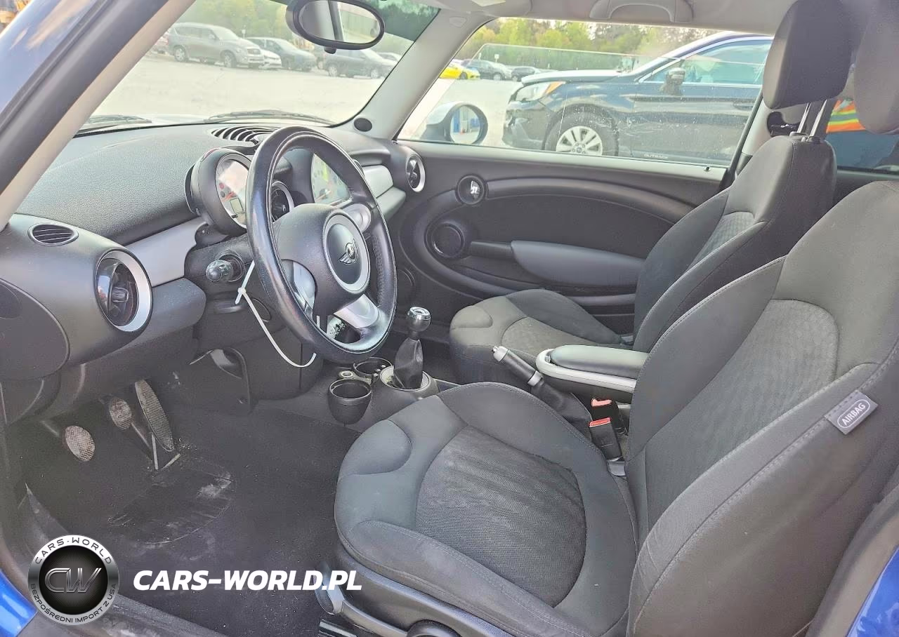 2009 Mini Cooper VIN:WMWMF33549TU70128 - 8