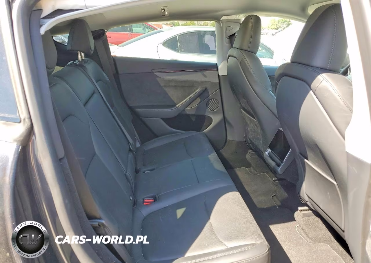 2026 Tesla Model Y VIN:7SAYGDEE2TF363046 - 11