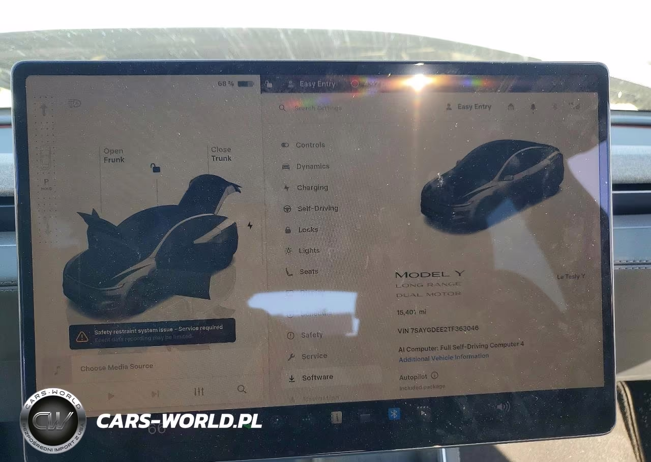 2026 Tesla Model Y VIN:7SAYGDEE2TF363046 - 9