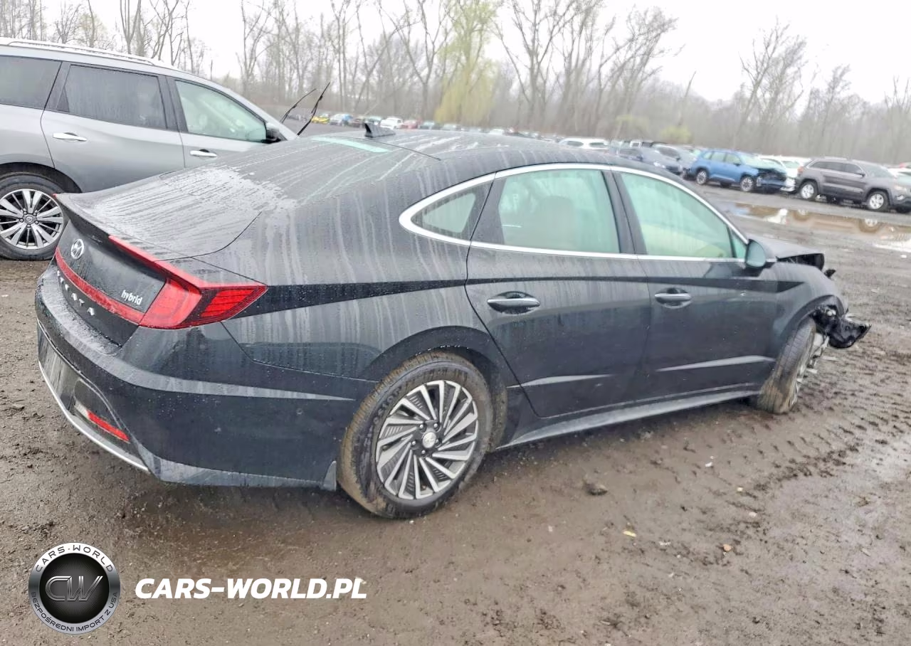 2023 Hyundai Sonata Hybrid Limited VIN:KMHL54JJ4PA079122 - 3
