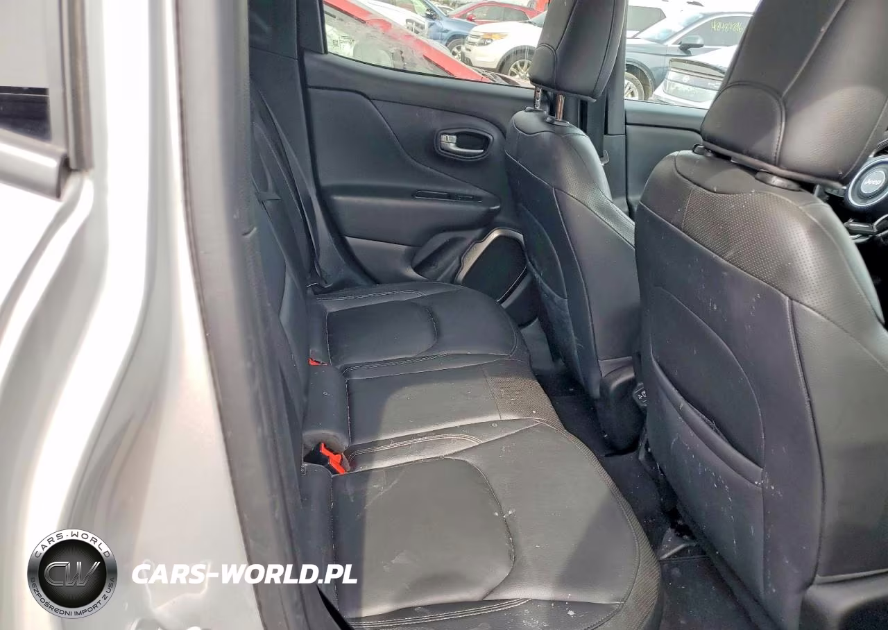 2018 Jeep Renegade Limited VIN:ZACCJADBXJPH41392 - 10