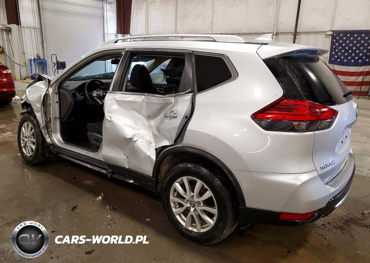 2017 Nissan Rogue VIN:KNMAT2MV5HP588090 - 2