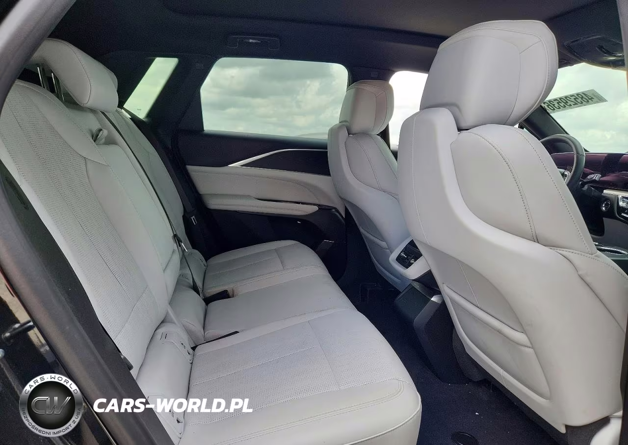2024 Cadillac Lyriq Sport VIN:1GYKPTRK2RZ100498 - 11