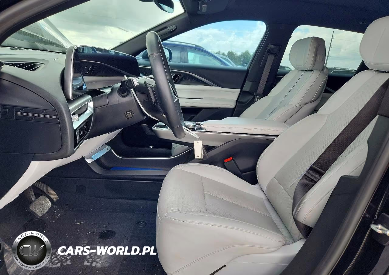 2024 Cadillac Lyriq Sport VIN:1GYKPTRK2RZ100498 - 7