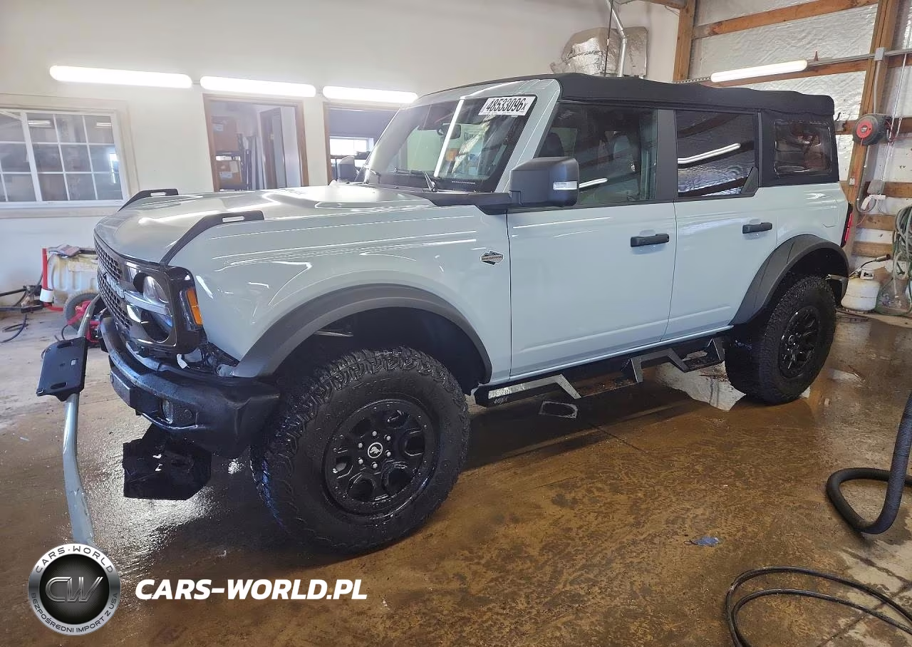 2022 Ford Bronco Base