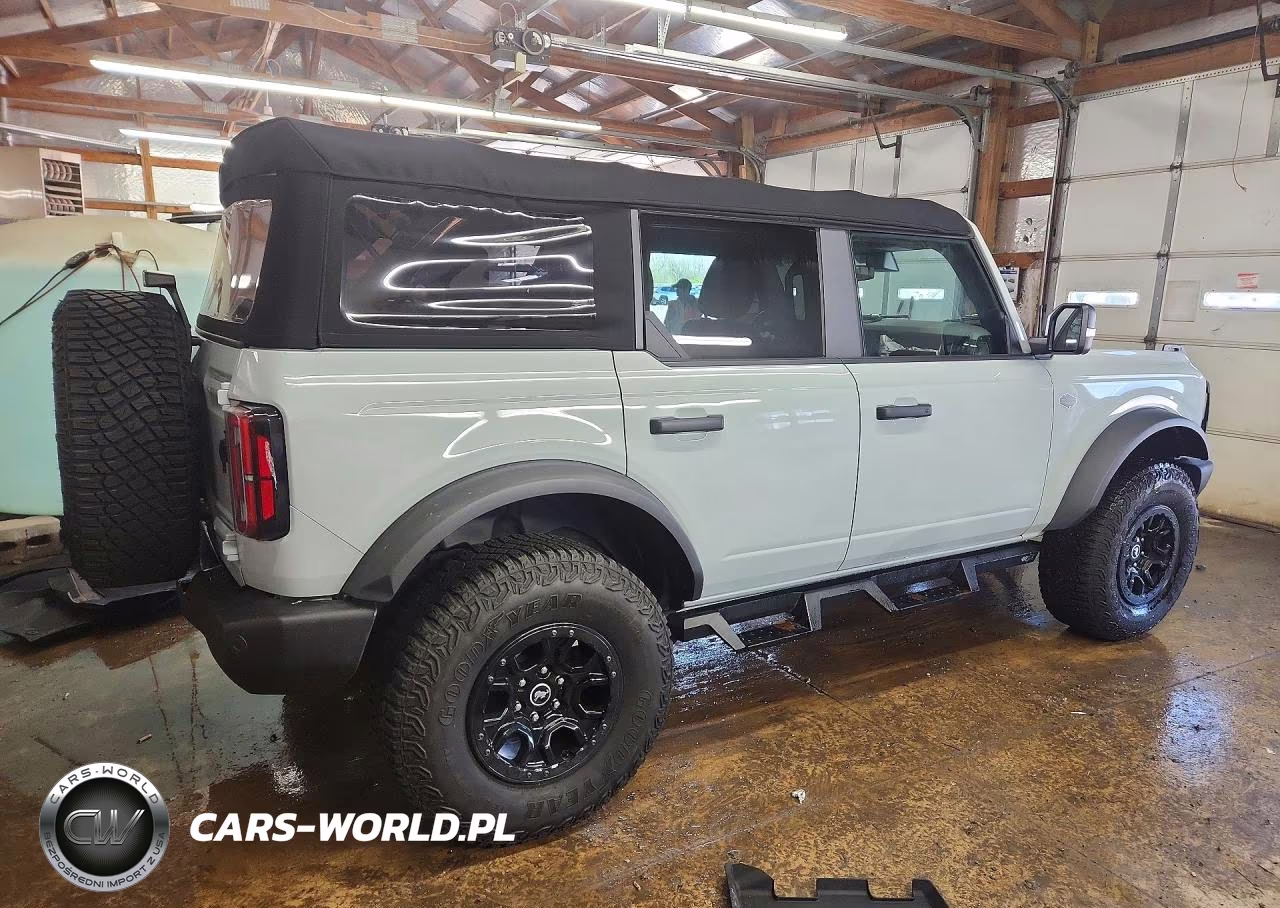2022 Ford Bronco Base VIN:1FMEE5DP6NLA73533 - 3