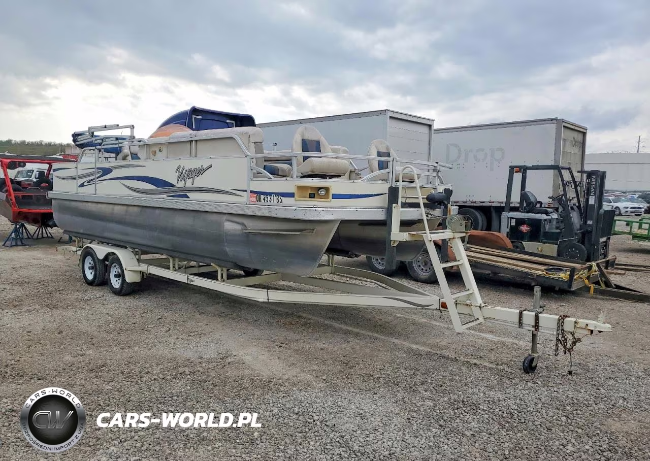 2007 Voyager Boat Pontoon