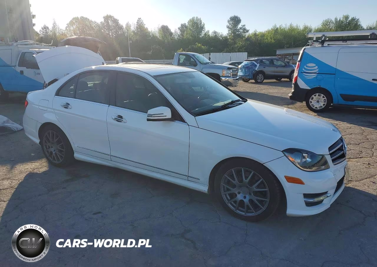 2014 Mercedes-Benz C 300 4Matic VIN:WDDGF8AB8ER318470 - 4