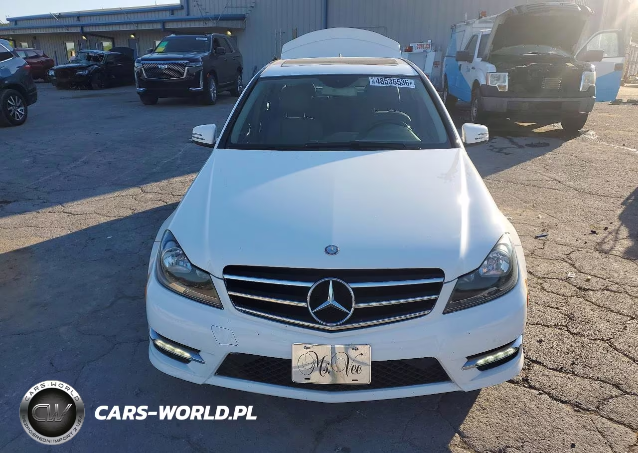 2014 Mercedes-Benz C 300 4Matic VIN:WDDGF8AB8ER318470 - 5