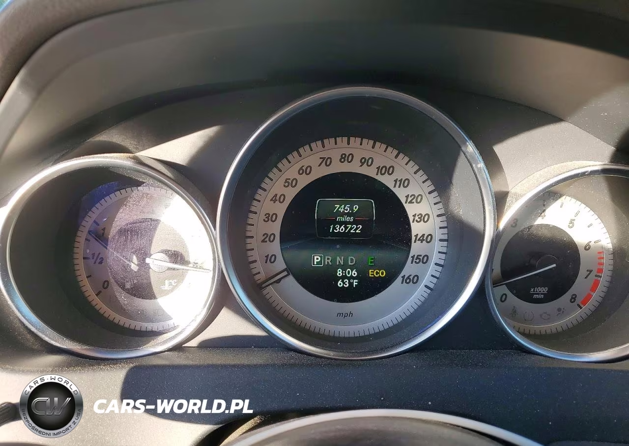 2014 Mercedes-Benz C 300 4Matic VIN:WDDGF8AB8ER318470 - 9