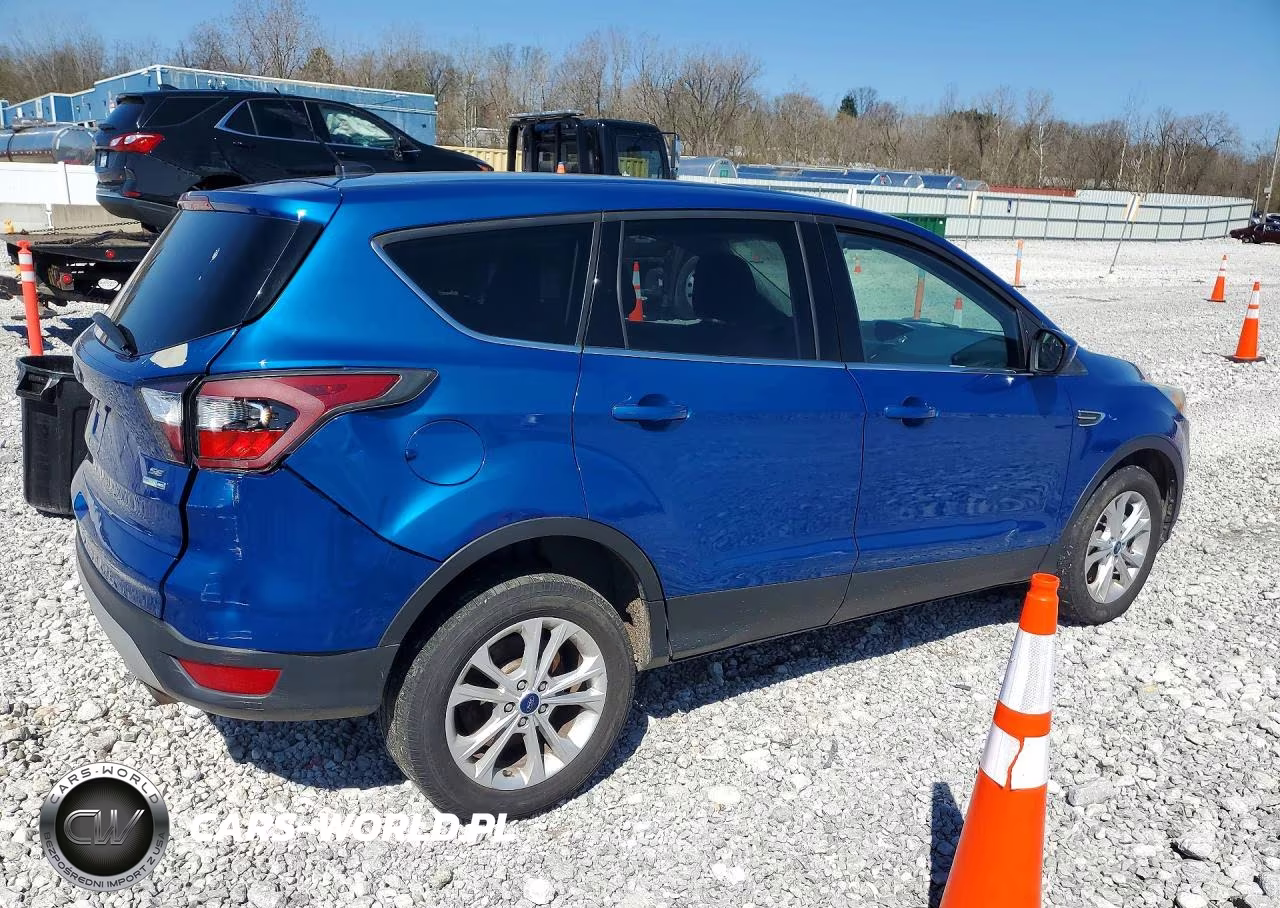 2017 Ford Escape Se VIN:1FMCU9GD0HUA11739 - 3