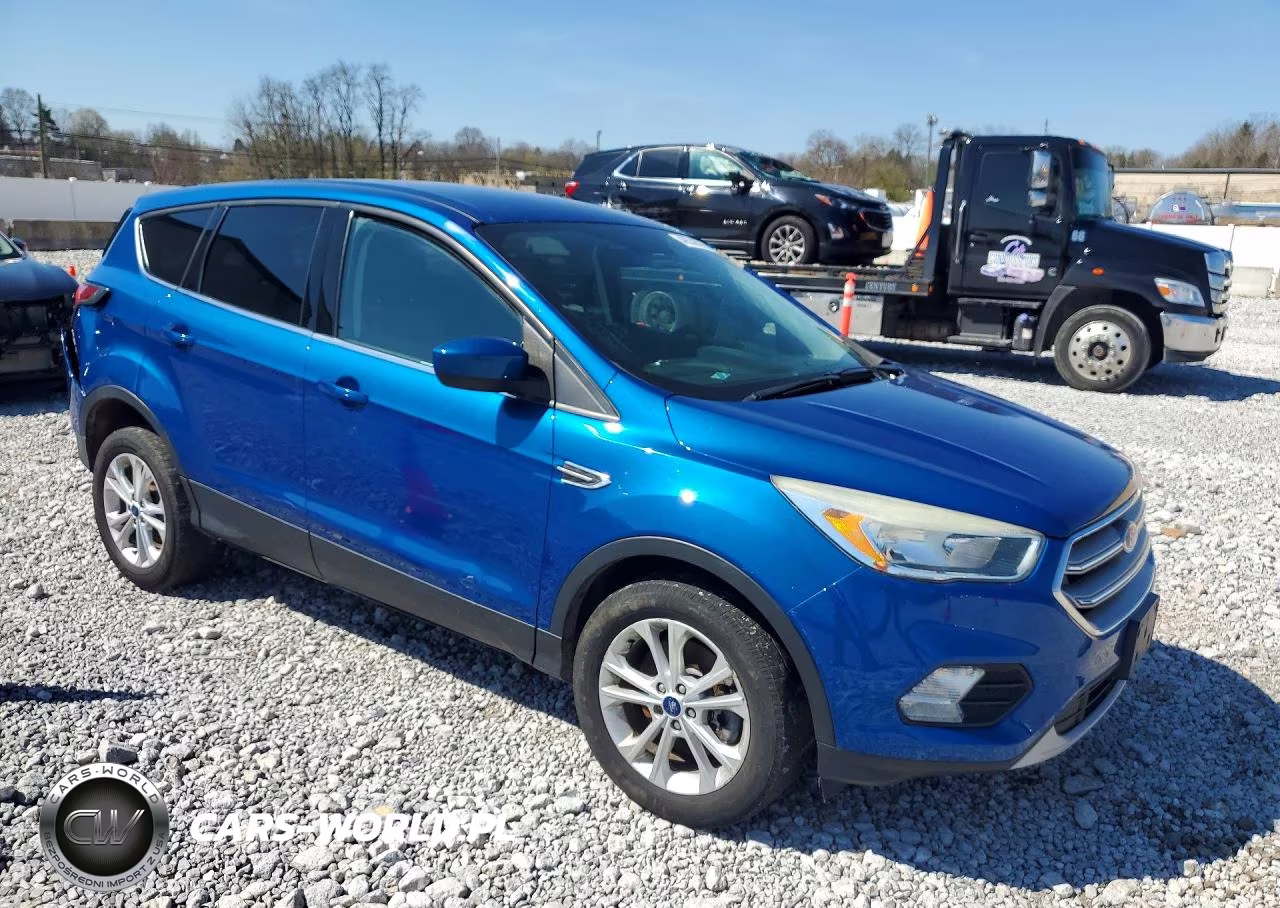 2017 Ford Escape Se VIN:1FMCU9GD0HUA11739 - 4