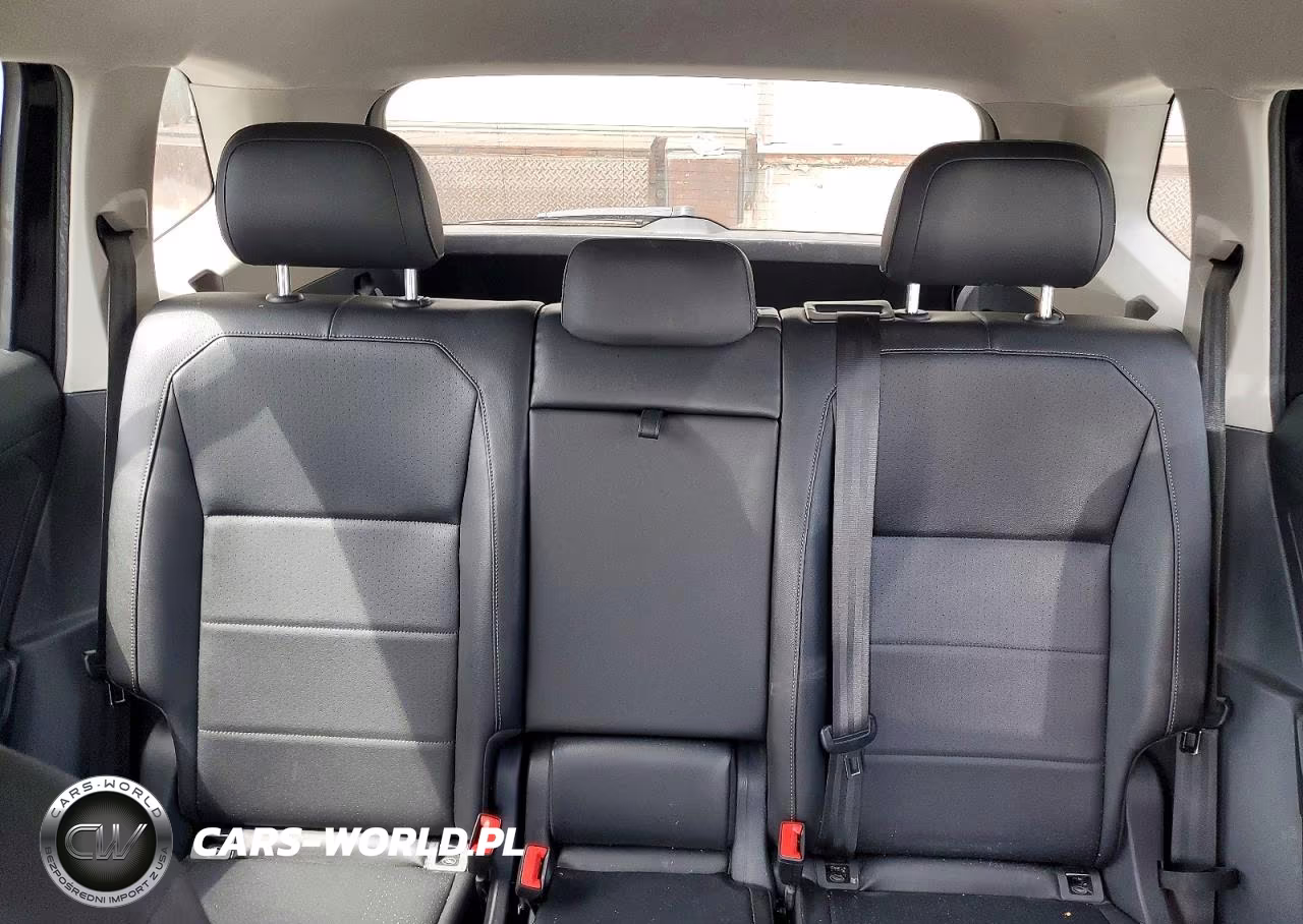 2019 Volkswagen Tiguan Se VIN:3VV2B7AX6KM182862 - 10