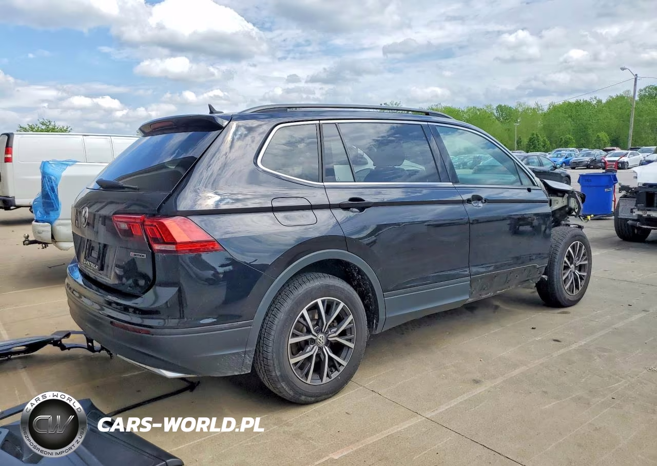 2019 Volkswagen Tiguan Se VIN:3VV2B7AX6KM182862 - 3