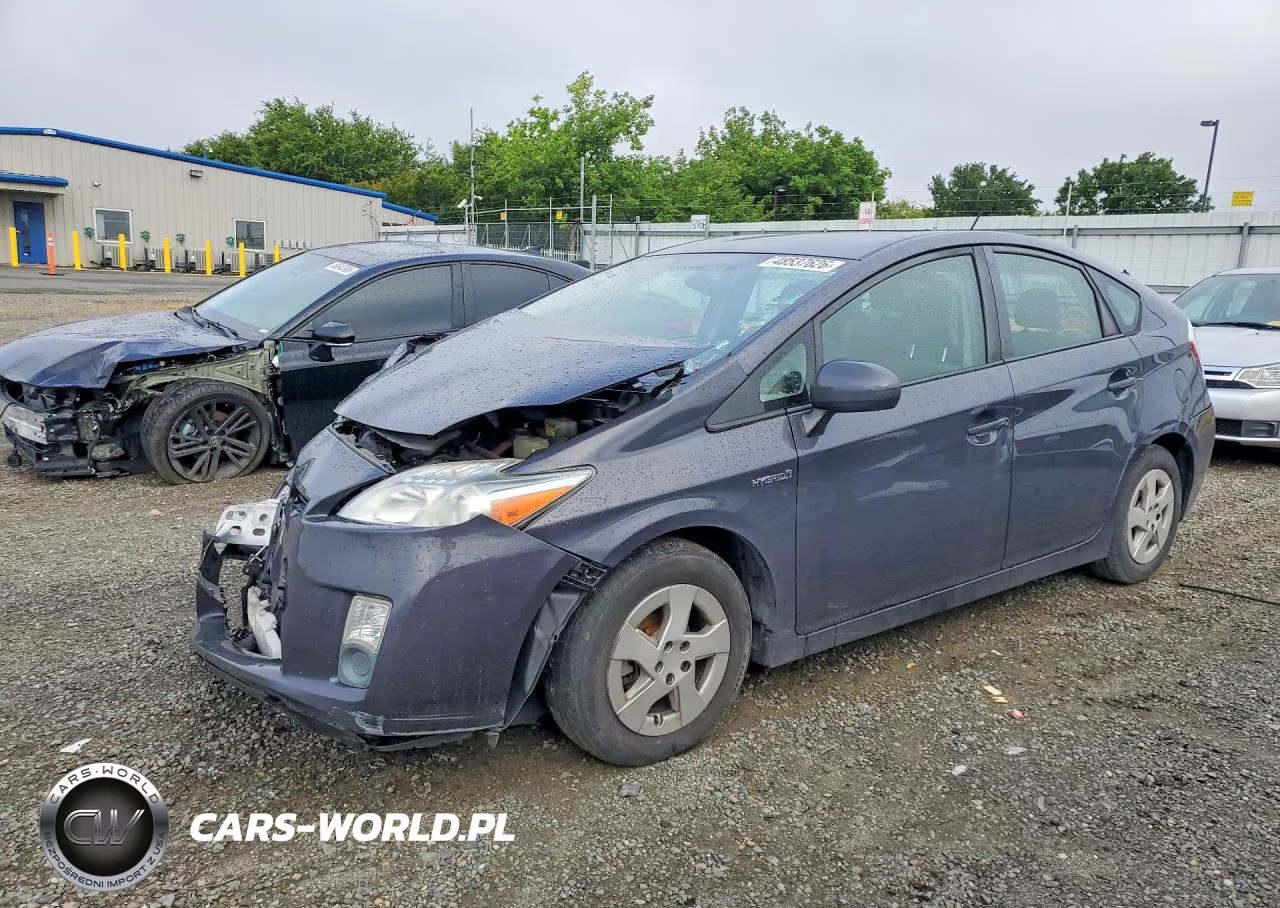2011 Toyota Prius Two