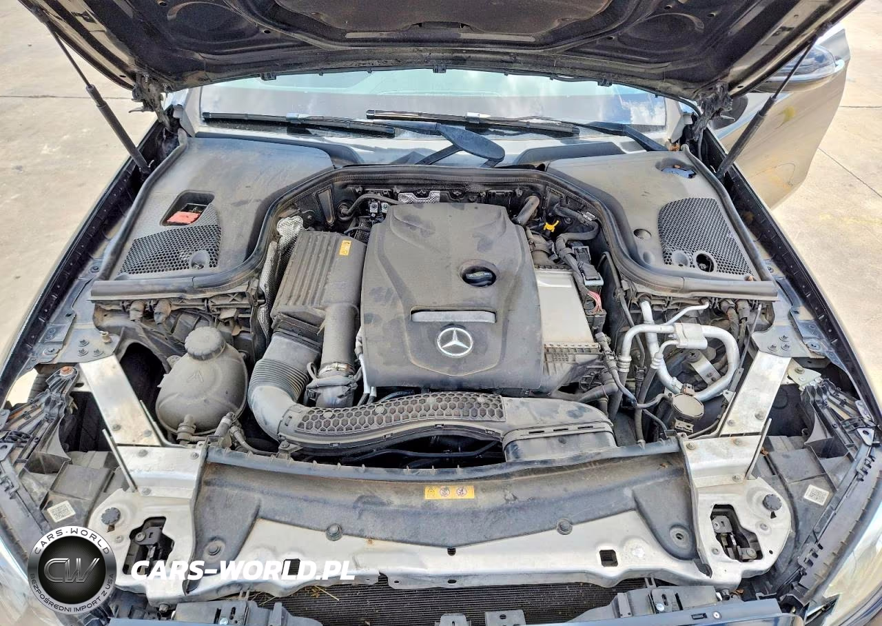 2018 Mercedes-Benz E 300 4Matic VIN:WDDZF4KBXJA386066 - 11