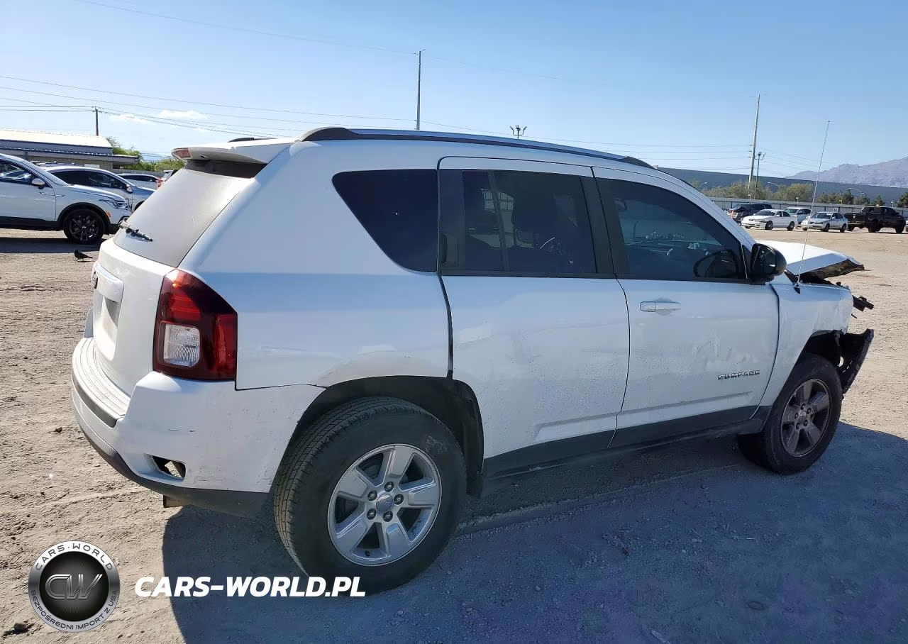 2015 Jeep Compass Sport VIN:1C4NJCBAXFD436897 - 3
