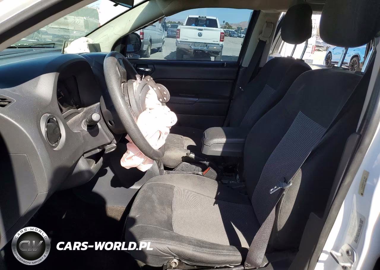 2015 Jeep Compass Sport VIN:1C4NJCBAXFD436897 - 7