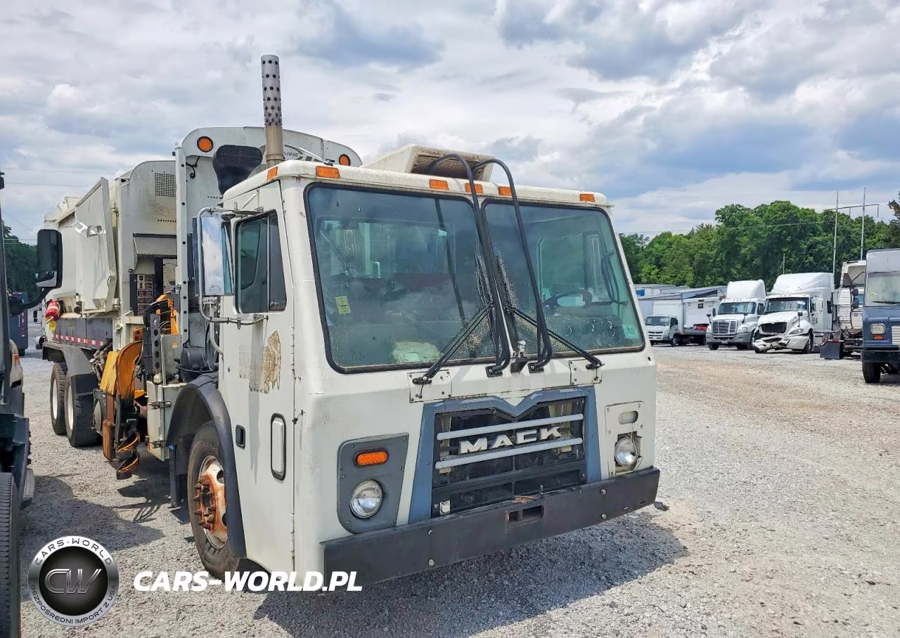 2015 Mack 600 Leu600