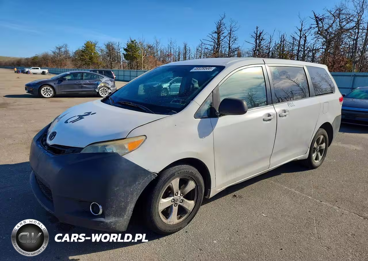 2012 Toyota Sienna