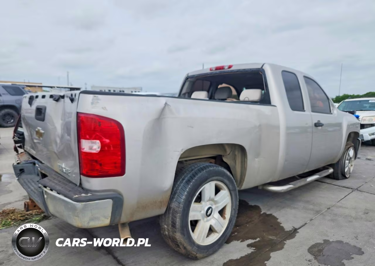 2007 Chevrolet Silverado C1500 VIN:2GCEC19J971562153 - 3