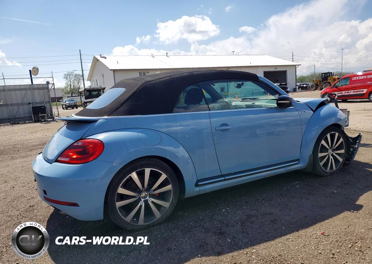 2015 Volkswagen Beetle R-Line VIN:3VW7T7AT1FM801871 - 3