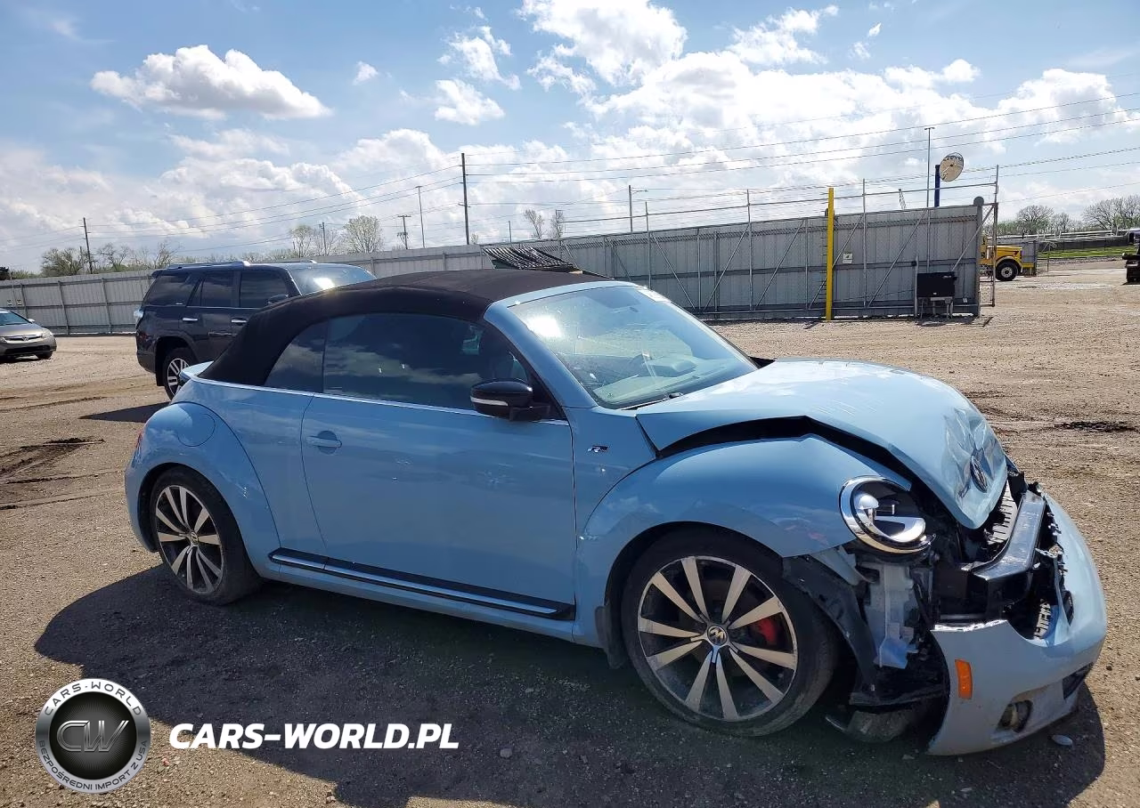 2015 Volkswagen Beetle R-Line VIN:3VW7T7AT1FM801871 - 4