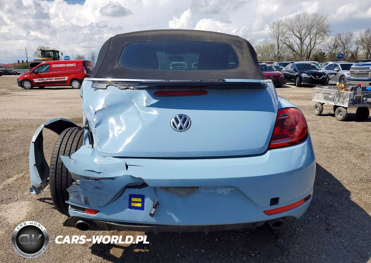 2015 Volkswagen Beetle R-Line VIN:3VW7T7AT1FM801871 - 6