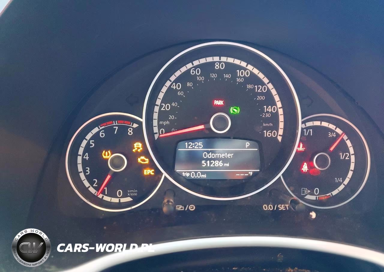 2015 Volkswagen Beetle R-Line VIN:3VW7T7AT1FM801871 - 9