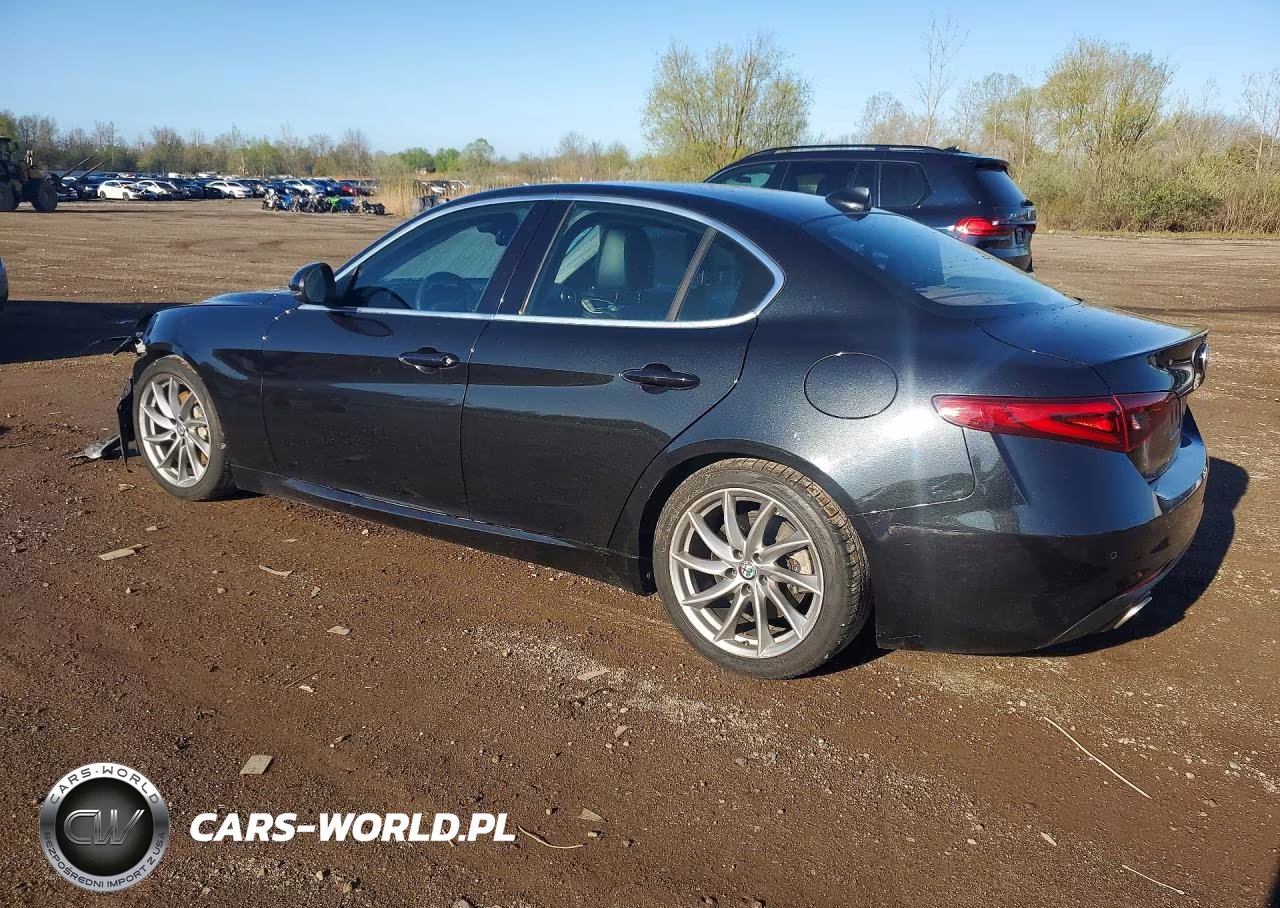 2017 Alfa Romeo Giulia VIN:ZARFAEBN4H7551568 - 2