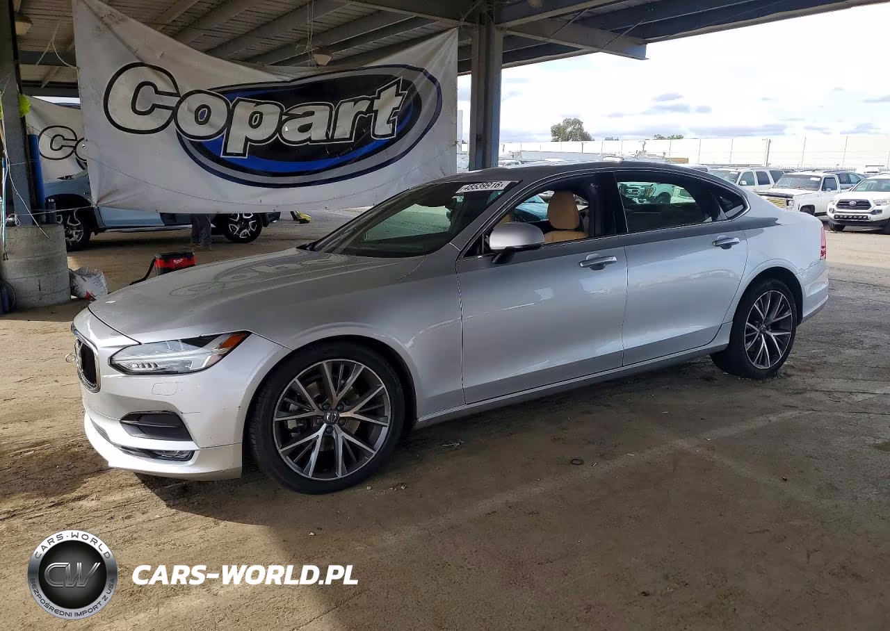 2018 Volvo S90 T5 Momentum – zdjęcie 1 z 13