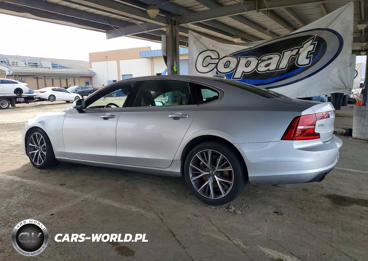 2018 Volvo S90 T5 Momentum VIN:LVY102AK4JP056251 - 2