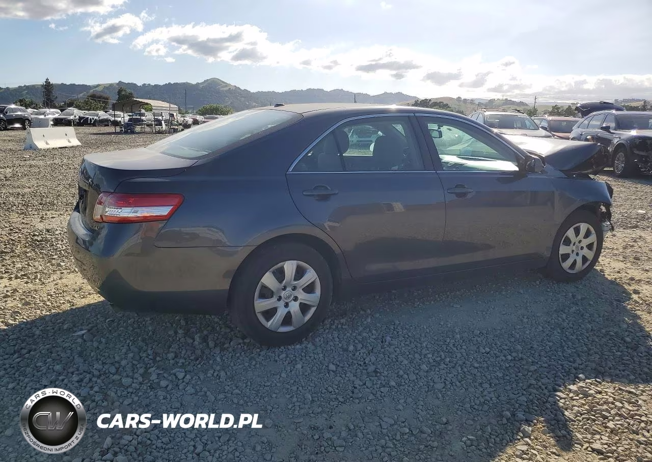 2011 Toyota Camry Le VIN:4T1BF3EK1BU749819 - 3